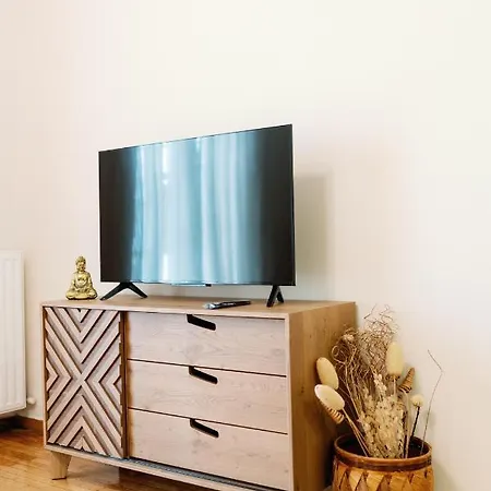 El.venizelos Quiet Lux Apt. Apartment